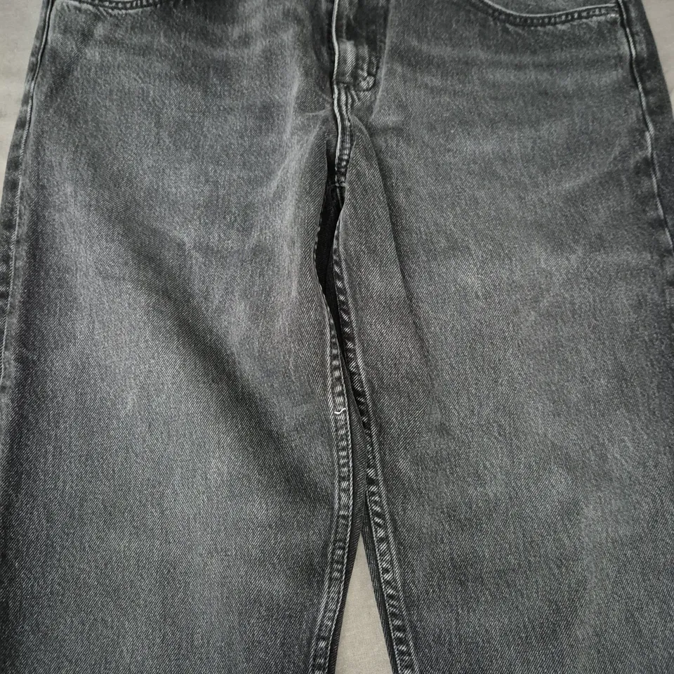 LEE OSCAR RELAXED TAPERED JEANS IN BLACK SIZE 33/34