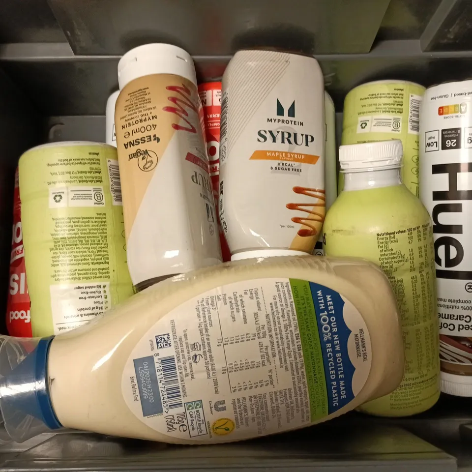 APPROXIMATELY 12 ASSORTED FOOD & DRINK ITEMS TO INCLUDE HELLMANS MAYONAISE, HUEL ICED COFFEE CARAMEL, MYPROTEIN SYRUP, ETC - COLLECTION ONLY