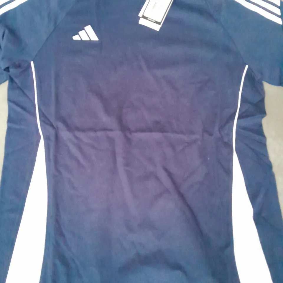 ADIDAS KIDS T-SHIRT IN NAVY SIZE 13-14 YEARS