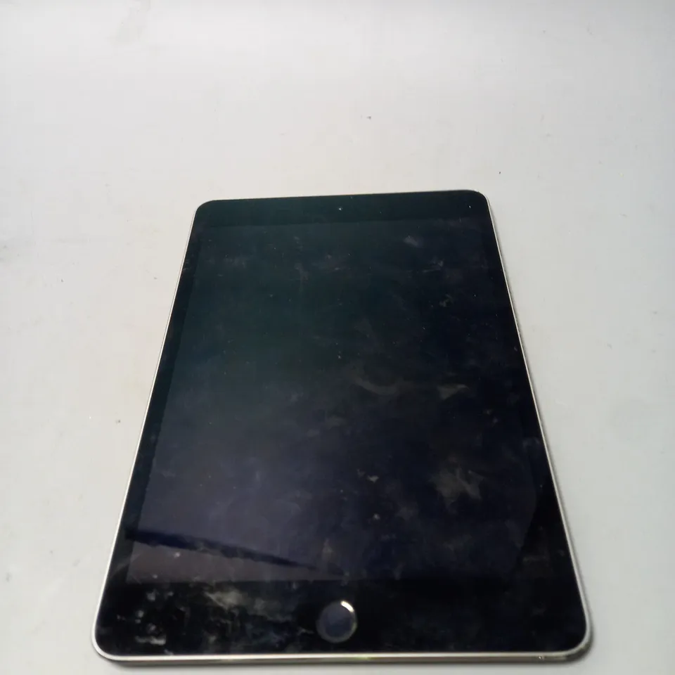 APPLE IPAD MINI 4