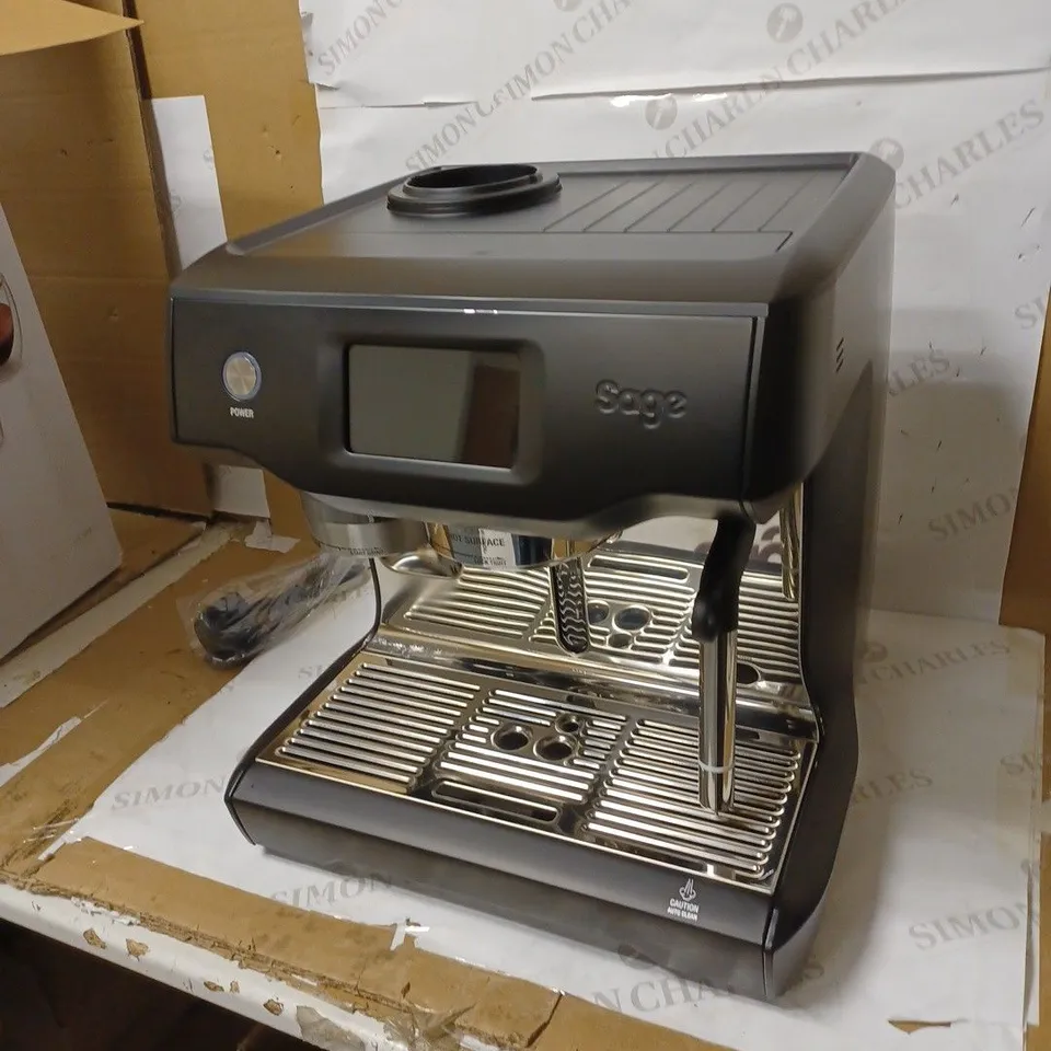 SAGE ORACLE TOUCH FULLY AUTOMATIC BEAN-TO-CUP COFFEE MACHINE, BRUSHED STAINLESS STEEL