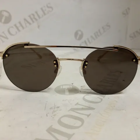 CALVIN KLEIN STYLE SUNGLASSES