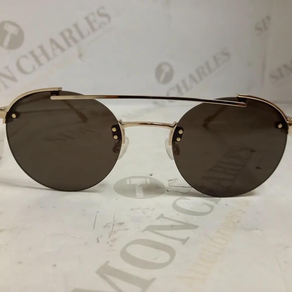 CALVIN KLEIN STYLE SUNGLASSES