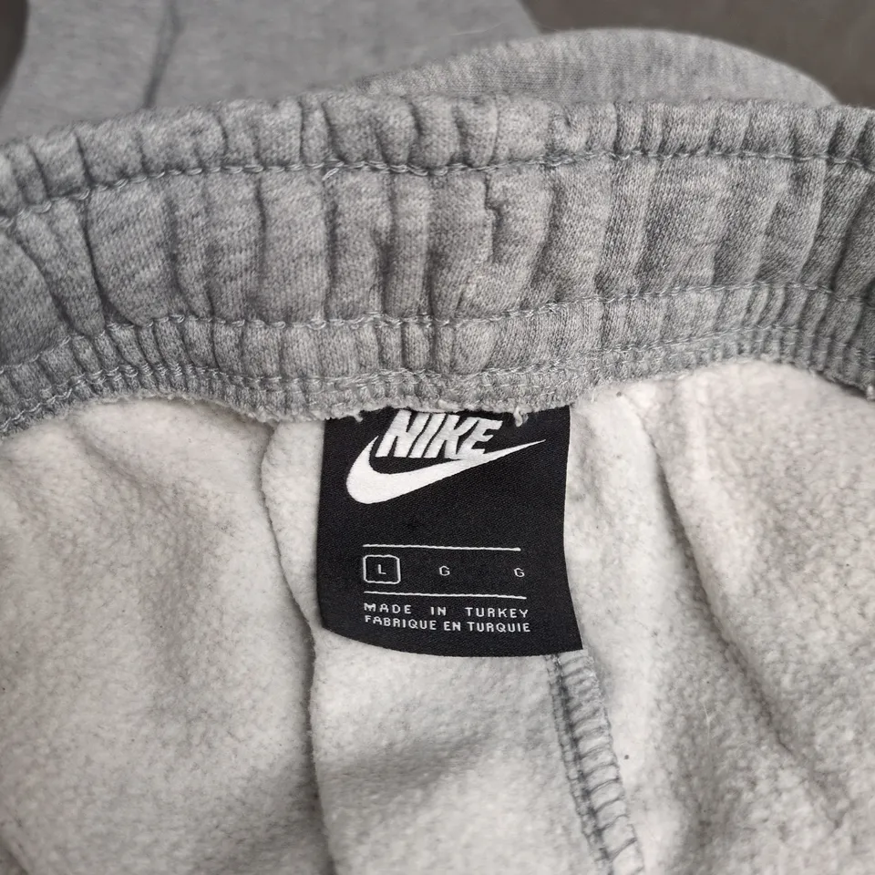 NIKE GREY JOGGERS – MEN'S, UK SIZE L