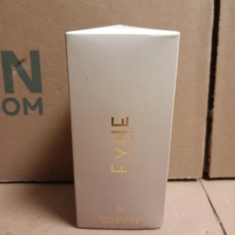 FYNE ARTBEAUTY REAL RADIANCE SKIN TINT (30ML)