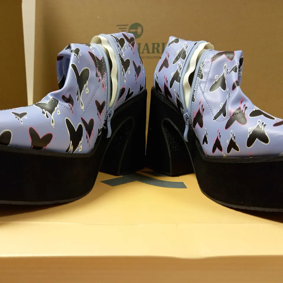 KOI BLUE STETCH/DRIPPY HEARTS HEELED BOOTS - SIZE 5