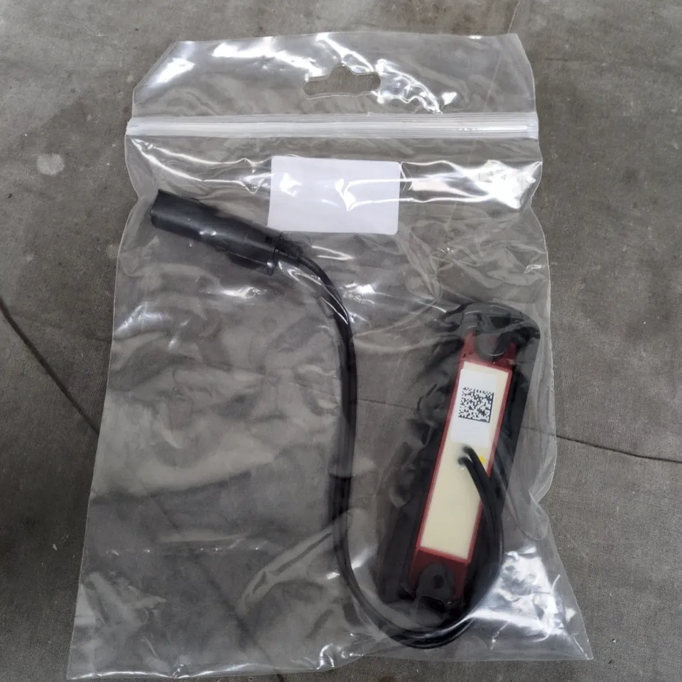 APPROXIMATELY 65 VTA-01 MARKER VEHICLE LIGHTS 