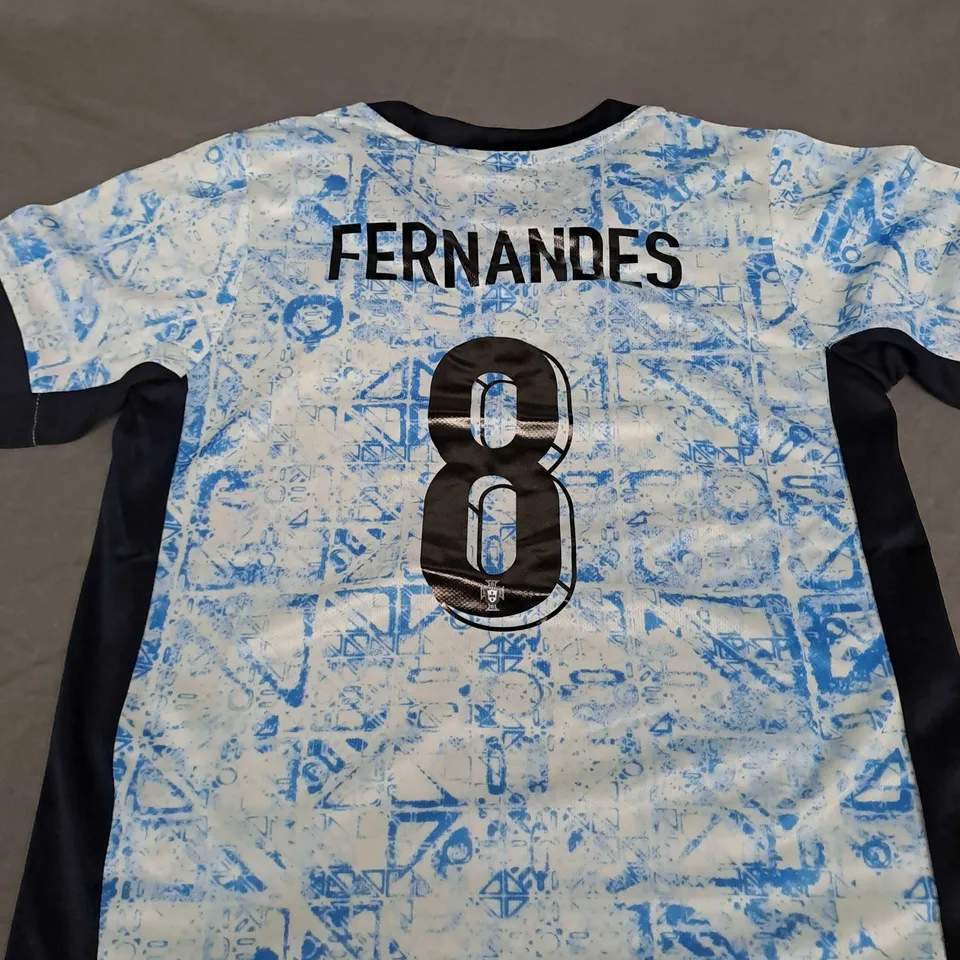 PORTUGAL FC AWAY SHIRT AND SHORTS SIZE 22 - WITH FERNANDES 8