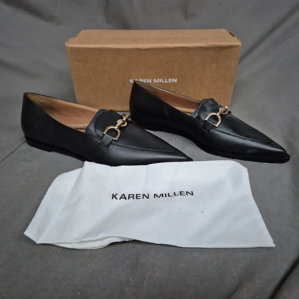 BOXED PAIR OF KAREN MILLEN LEATHER BUCKLE DETAIL POINTED TOE LOATHER BLACK 7