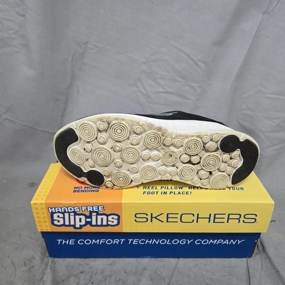SKECHERS HANDS FREE SLIP-INS TRAINER – BLACK, UK 3.5