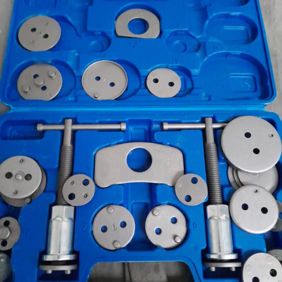 BRAKE PISTON TOOL KIT 