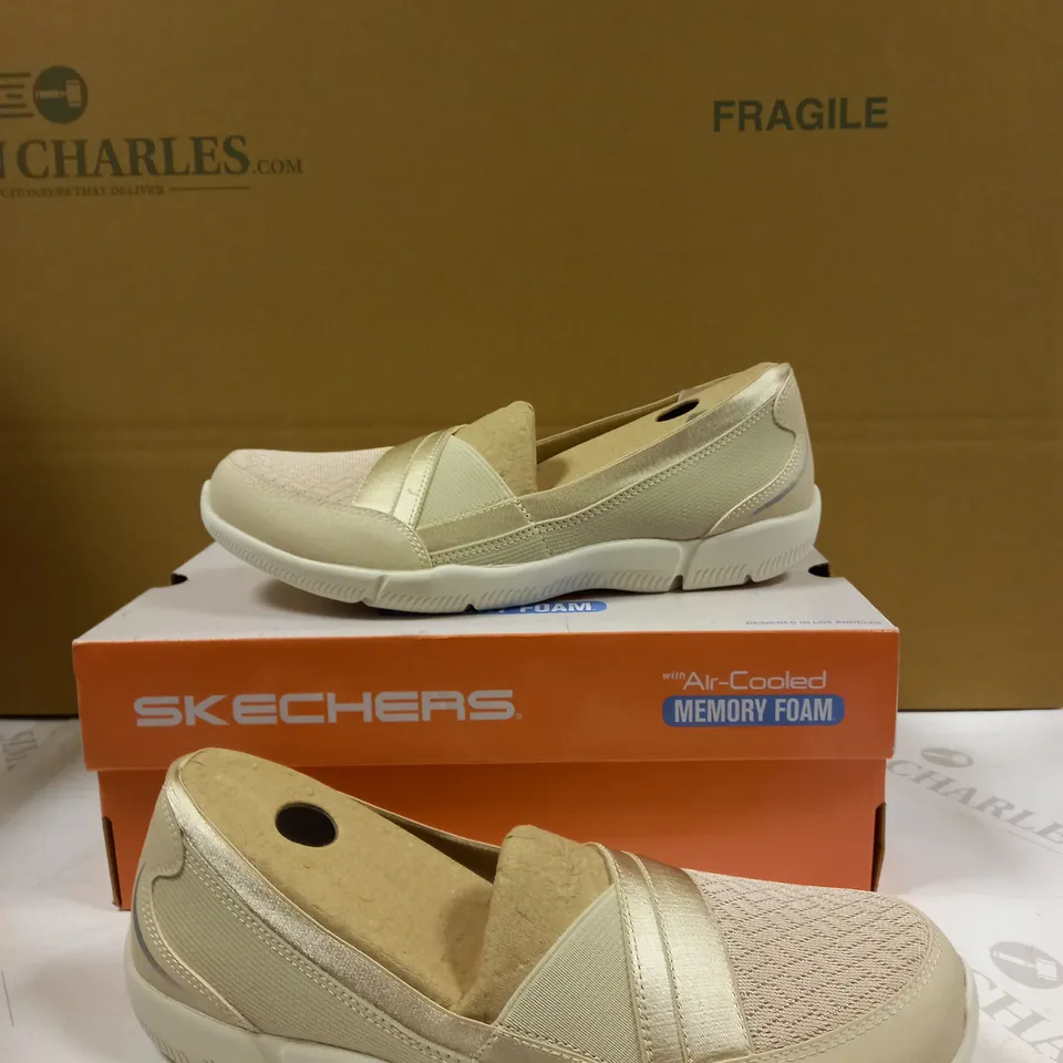 SKECHERS SLIP ON SHOES NATURAL - SIZE 5.5