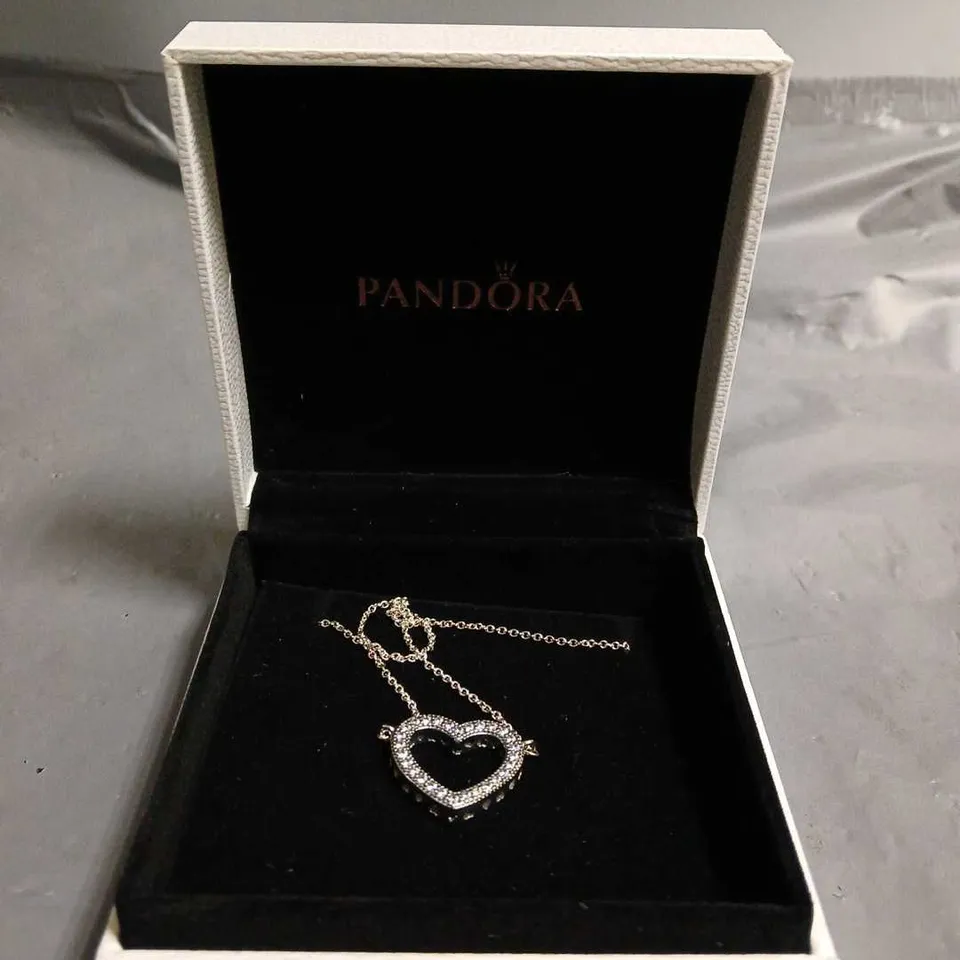 BOXED PANDORA NECKLACE WITH HEART 