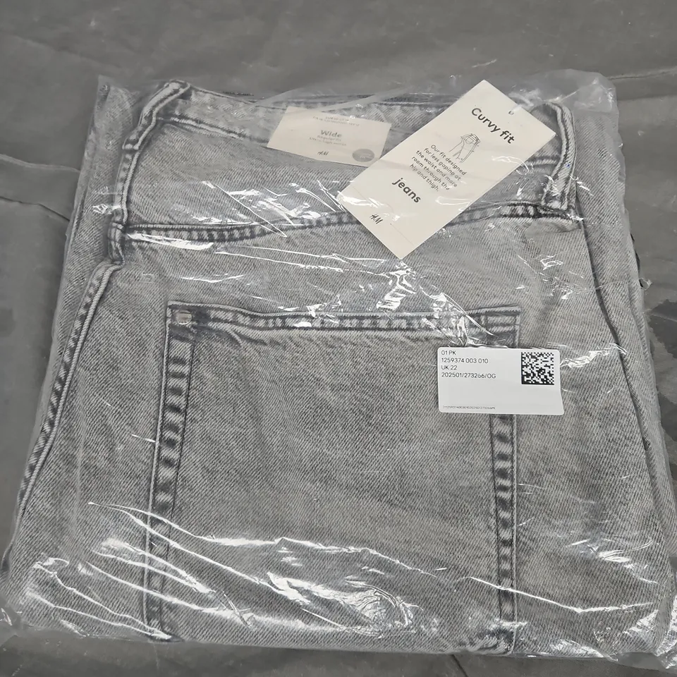 H&M CURVY FIT WIDE REGULAR FIT ULTRA HIGH WAIST JEANS, GREY - UK SIZE 22 