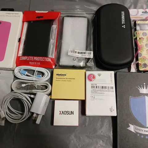 LOT OF ASSORTED MOBILE PHONE ACCESSORIES TO INCLUDE CASES, SCREEN PROTECTORS AND CHARGERS