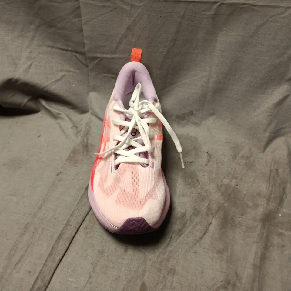 UNBOXED PAIR OF ASICS NOVABLAST TRAINERS IN WHITE/ORANGE MULTI - UK 6.5