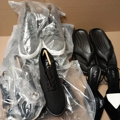 APPROXIMATELY 15 ASSORTED PAIRS OF SHOES AND FOOTWEAR ITEMS IN VARIOUS STYLES AND SIZES TO INCLUDE FASHION, PRETTY LITTLE THING, REDFISH, ETC