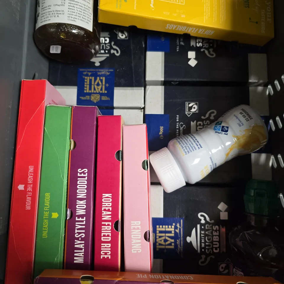 APPROXIMATELY 10 ASSORTED FOOD/DRINK PRODUCTS TO INCLUDE CINNAMON SPICE, TONY'S CHOCOLATE, SUGAR CUBES ETC 