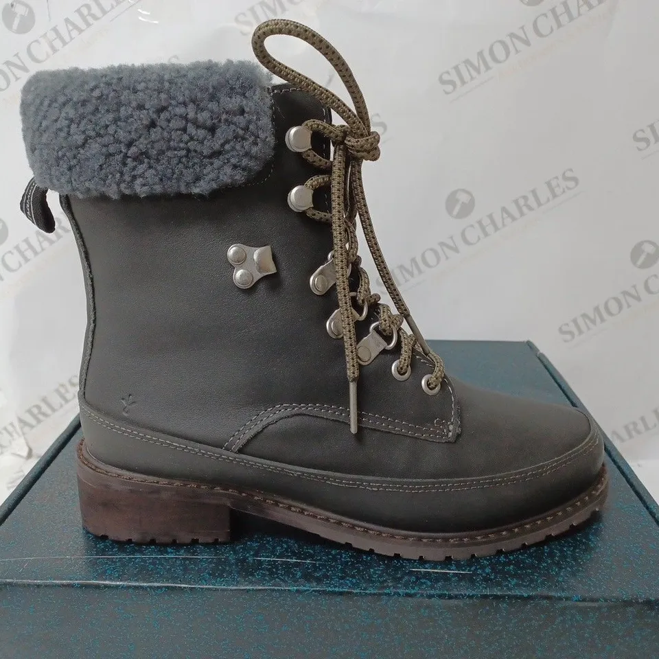EMU OKAB WATERPROOF BOOTS, DARK GREY - SIZE 5