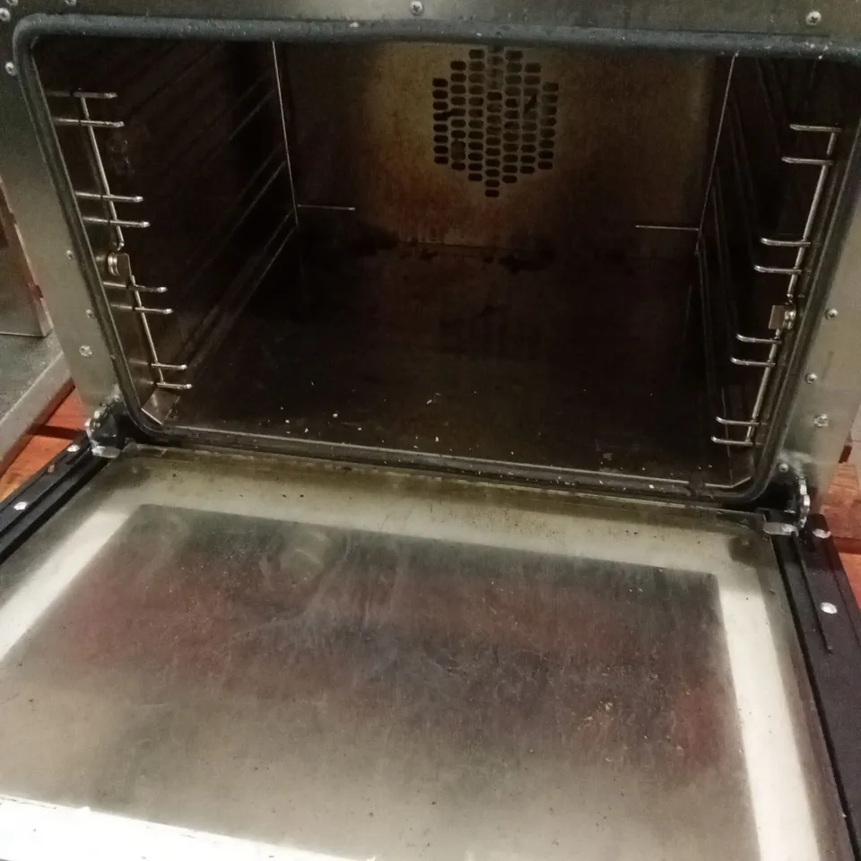 UNOX LINEMICRO XF023-GB COMMERCIAL ELECTRIC CONVECTION OVEN