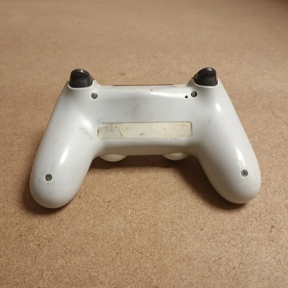 SONY PLAYSTATION 4 DUALSENSE WIRELESS CONTROLLER IN WHITE