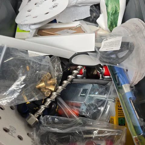 BOX OF ASSORTED ITEMS TO INCLUDE TOOLS - CHOPPING BOARD'S -  