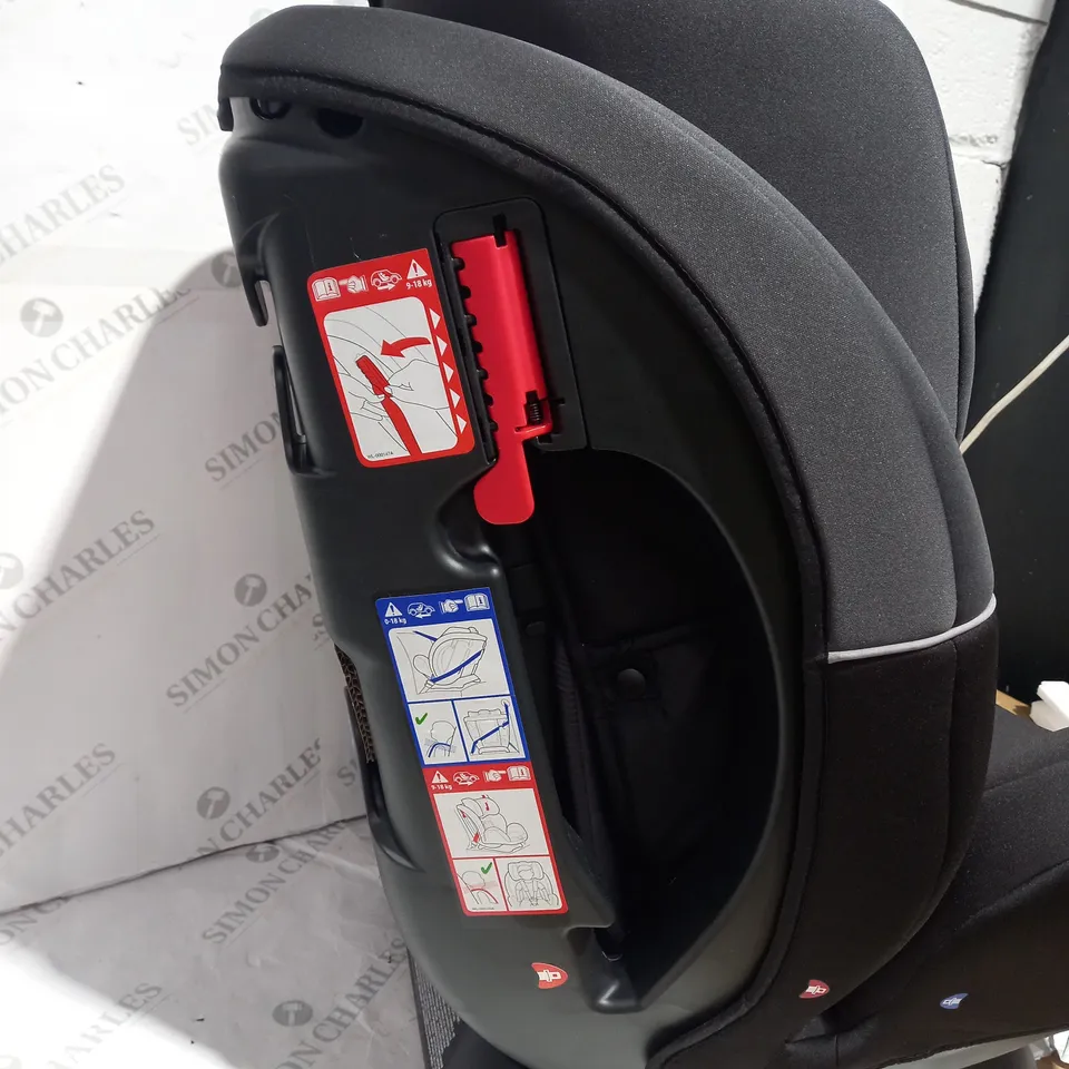 BOXED GRACO ENHANCED CONVERTIBLE CAR SEAT WITH NO-RETHREAD HARNESS