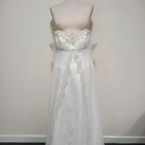 DESTINATIONS  BY ROSETTA NICOLINI WHITE & SILVER WEDDING DRESS - SIZE UNSPECIFIED 