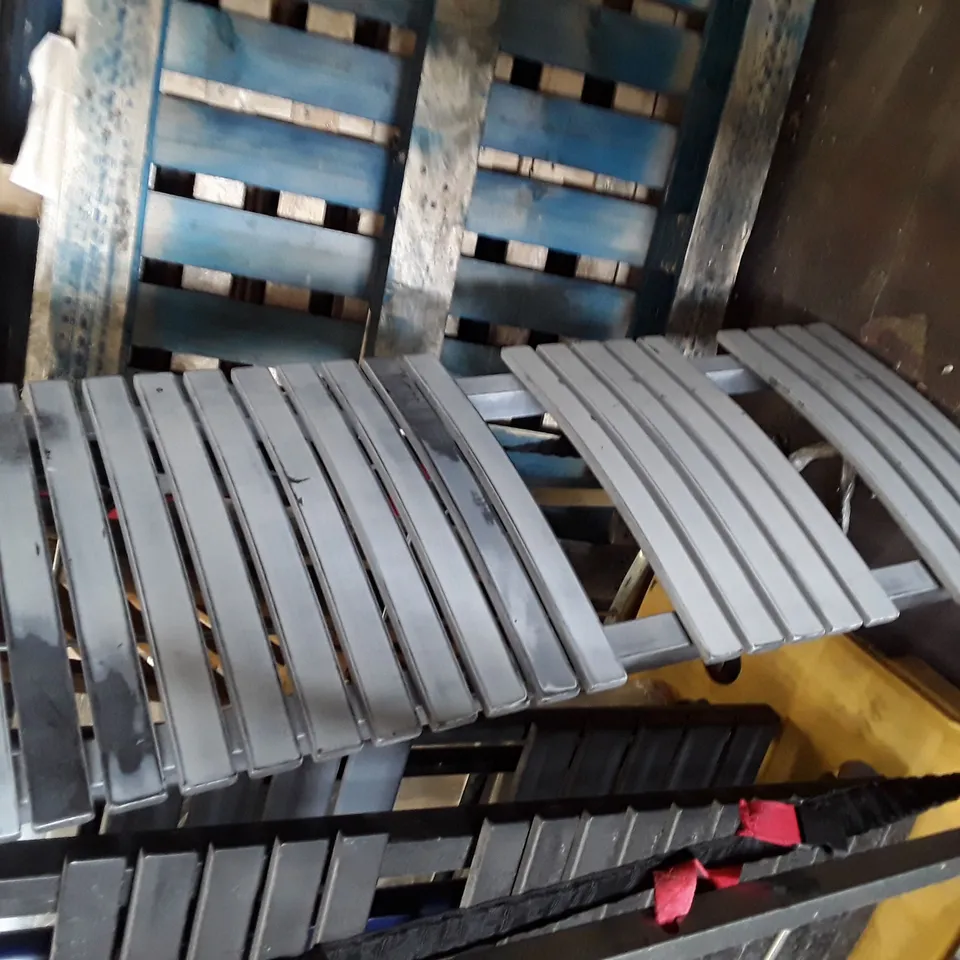 DESIGNER GREY WALL TOWEL RADIATOR APPROXIMATELY 1200X500MM