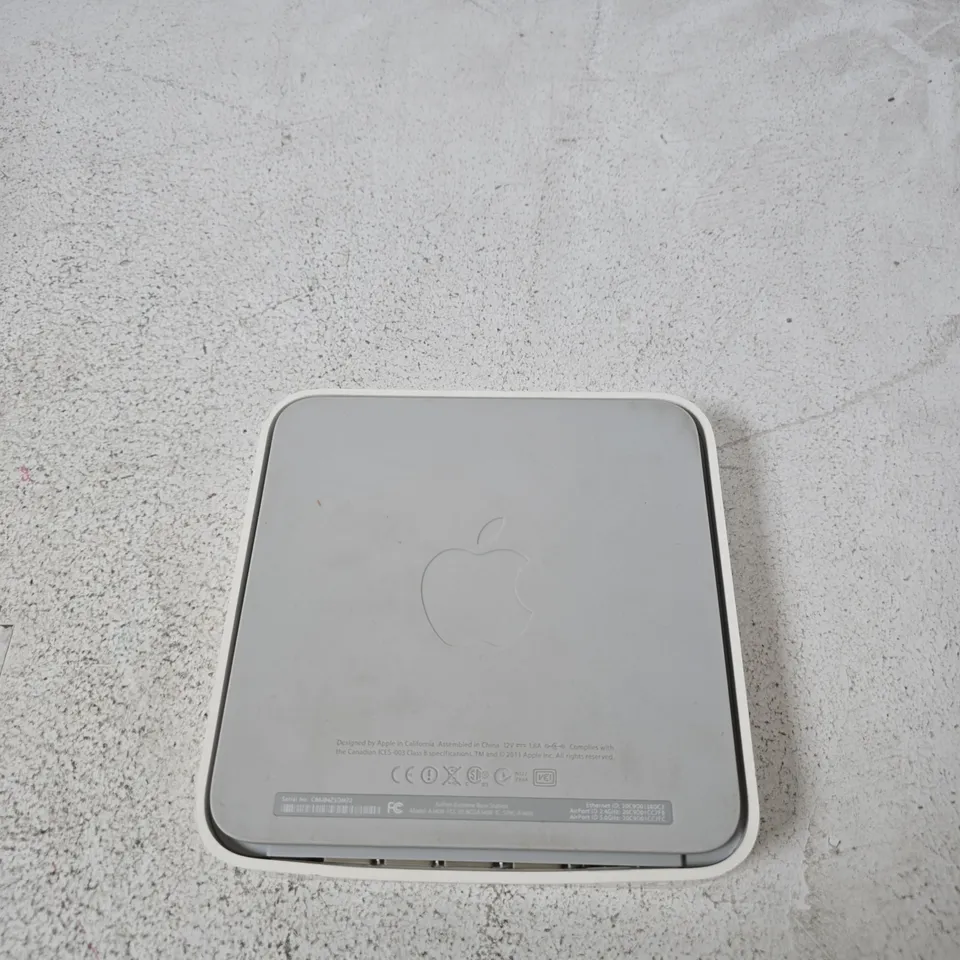 APPLE AIRPORT EXTREME BASE STATION WIRELESS WIFI ROUTER
