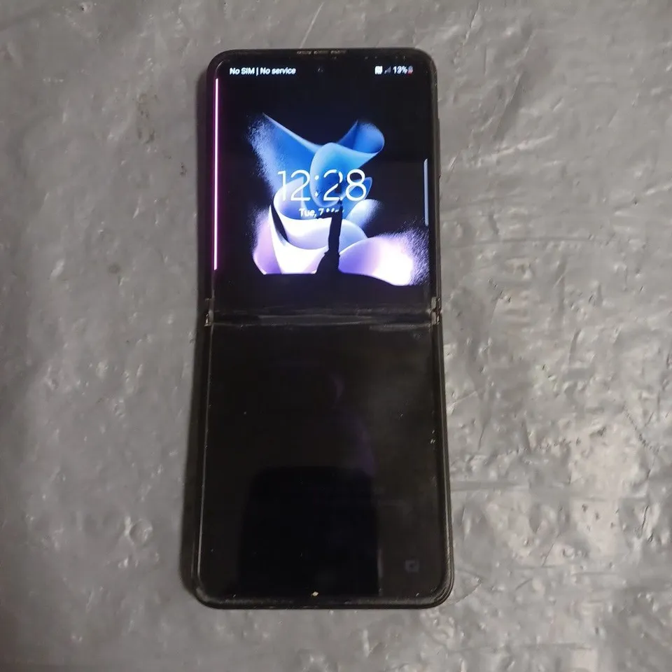 SAMSUNG GALAXY Z FLIP MOBILE PHONE - MODEL UNSPECIFIED