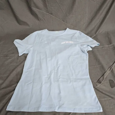 NEW BALANCE TEE IN PALE BLUE SIZE XL