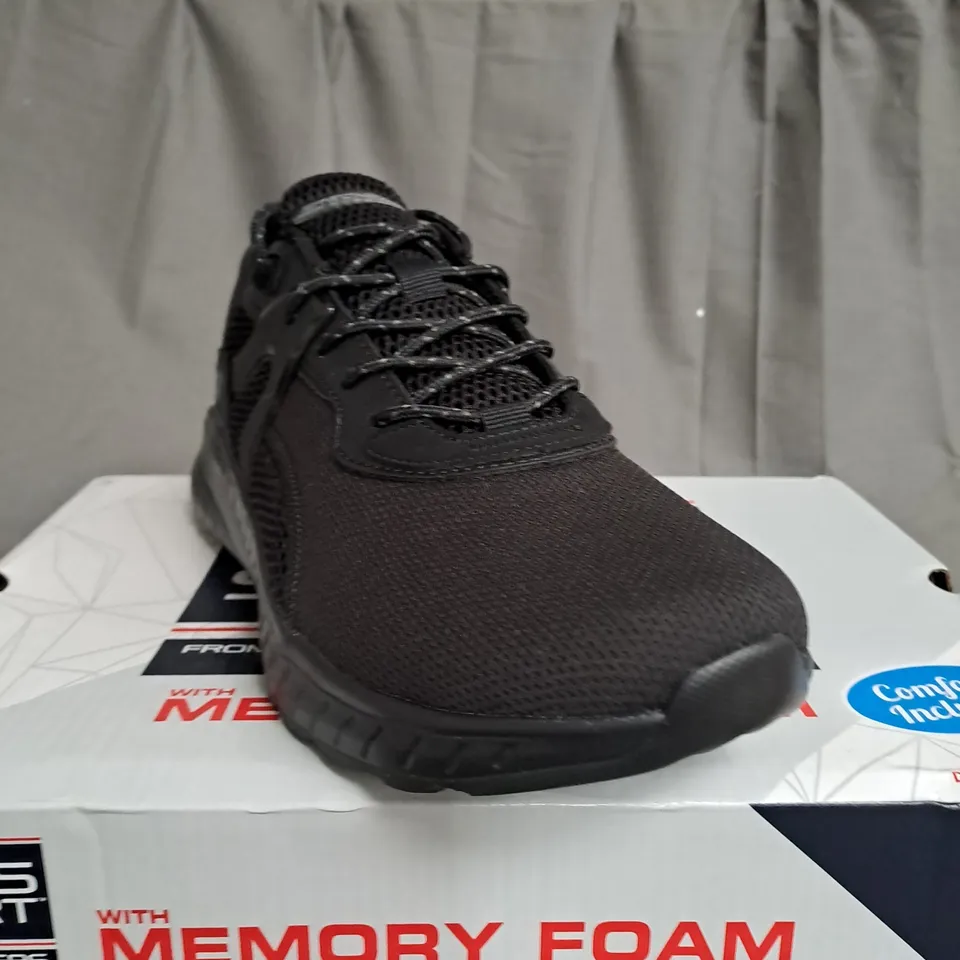 BOXED SKETCHERS BOB SPORT MEMORY FOAM TRAINERS IN BLACK - SIZE 7