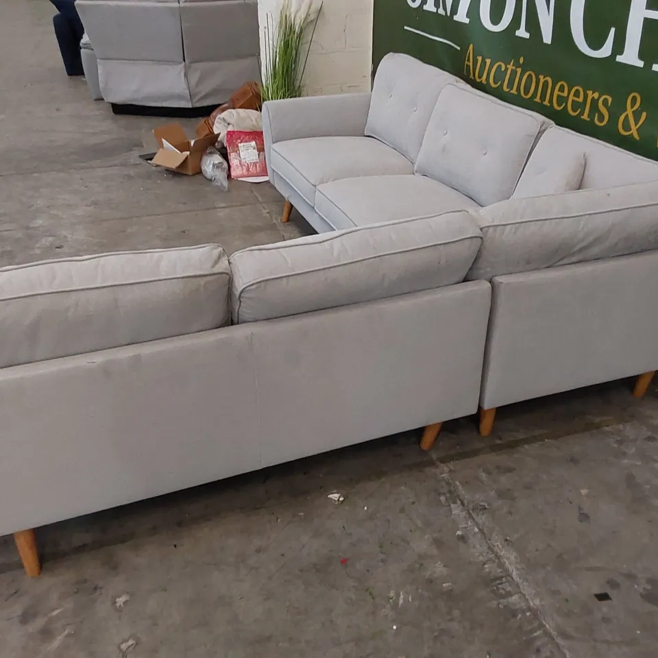 DESIGNER 3-PIECE CORNER SOFA UPHOLSTERED IN FABRIC WITH CUSHIONS 