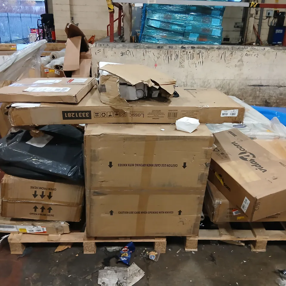 PALLET OF ASSORTED UNPROCESSED RAW RETURN FURNITURE 