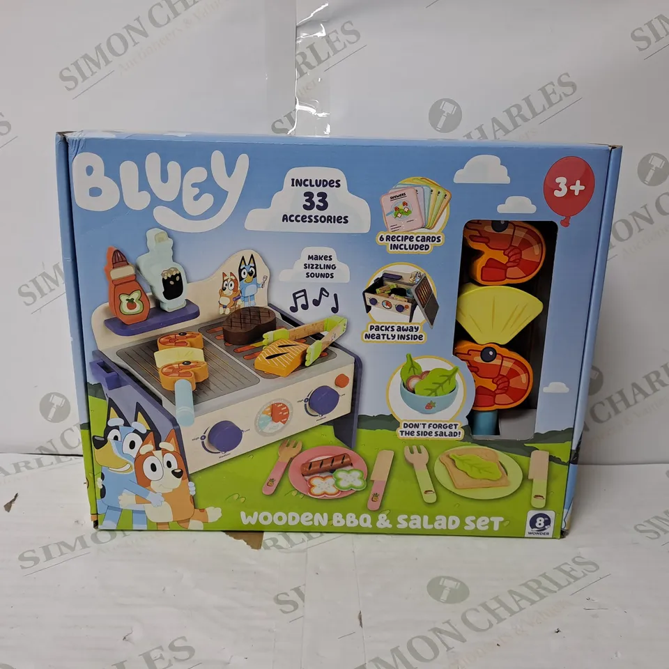 BOXED BLUEY WOODEN BBQ AND SALAD SET RRP £29.99