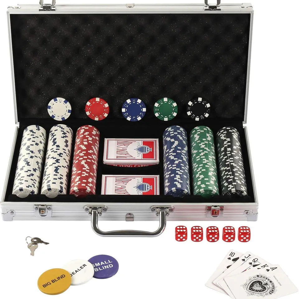 BOXED DISPLAY4TOP TEXAS HOLDEM POKER CHIPS SET WITH ALUMINUM CASE,2 DECKS OF CARDS, DEALER, SMALL BLIND, BIG BLIND BUTTONS AND 5 DICE (500 PIECE CHIPS)