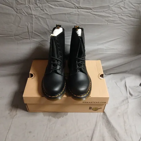 DR. MARTENS 1460 BLACK SMOOTH LEATHER BOOTS – UK 4
