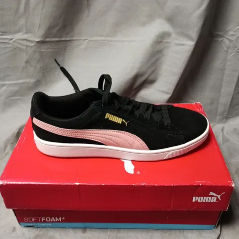 PUMA SOFTFOAM+ SNEAKERS β BLACK WITH PINK STRIPE UK 5