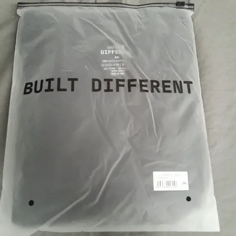 BUILT DIFFERENT V-NECK T-SHIRT, BLACK - SIZE 2XL