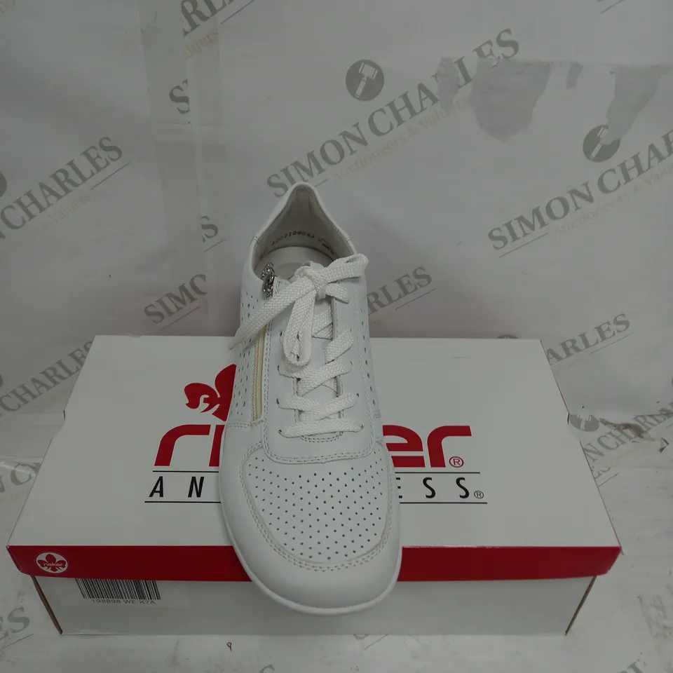 BOXED RIEKER ZIP UP WHITE TRAINER SIZE 7.5 