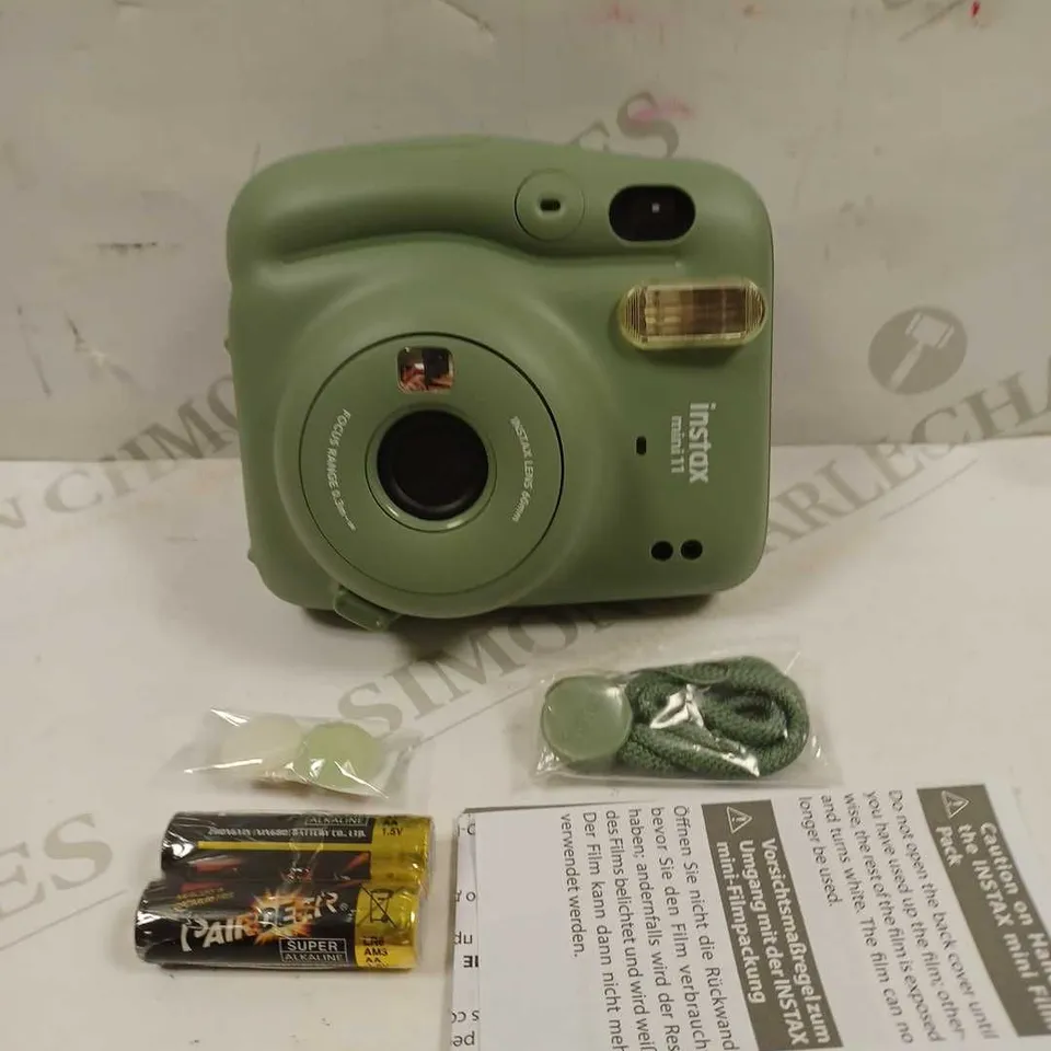 FUJIFILM INSTAX MINI 11 INSTANT CAMERA - SAGE 