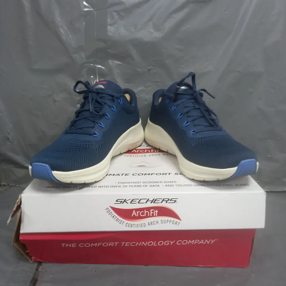 SKECHERS ARCH FIT TRAINERS BLUE SIZE 7