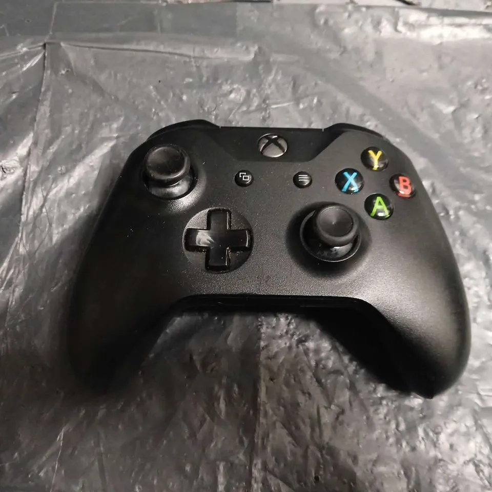 MICROSOFT XBOX WIRELESS CONTROLLER – BLACK (MODEL 1708)