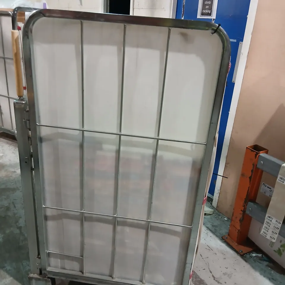 LARGE QUANTITY OF ASSORTED FICTION AND NON FICTION BOOKS