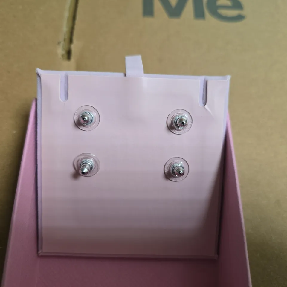 SWAROVSKI PAIR OF STUD EARRINGS