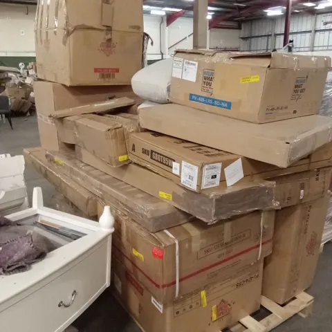 PALLET OF ASSORTED FURNITURE AND INCOMPLETE FURNITURE PARTS ETC