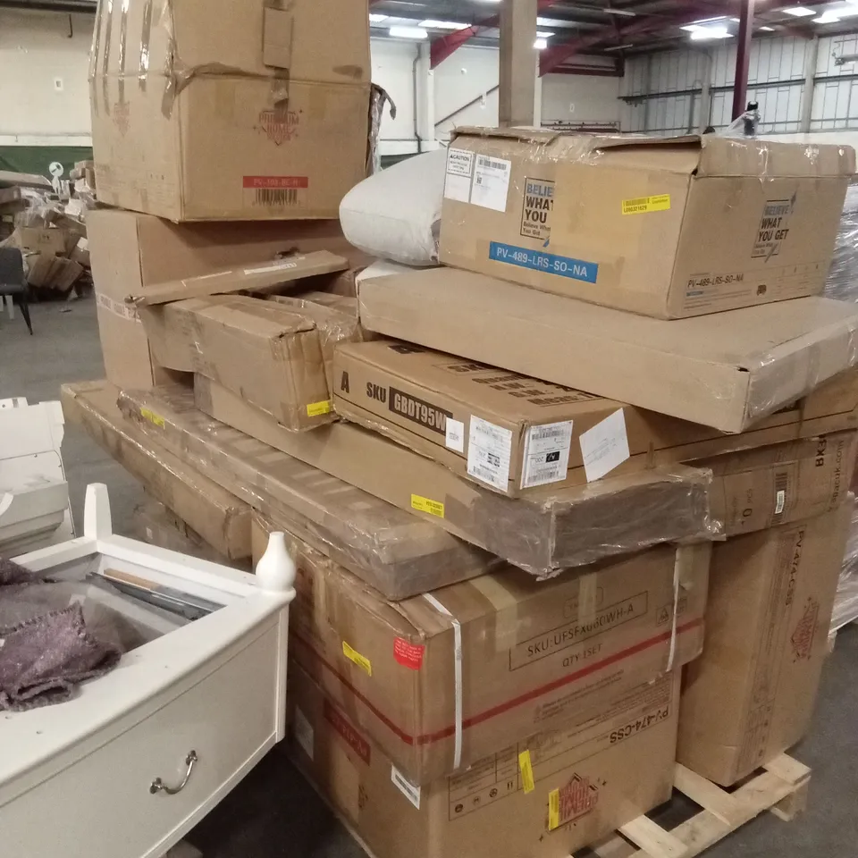 PALLET OF ASSORTED FURNITURE AND INCOMPLETE FURNITURE PARTS ETC