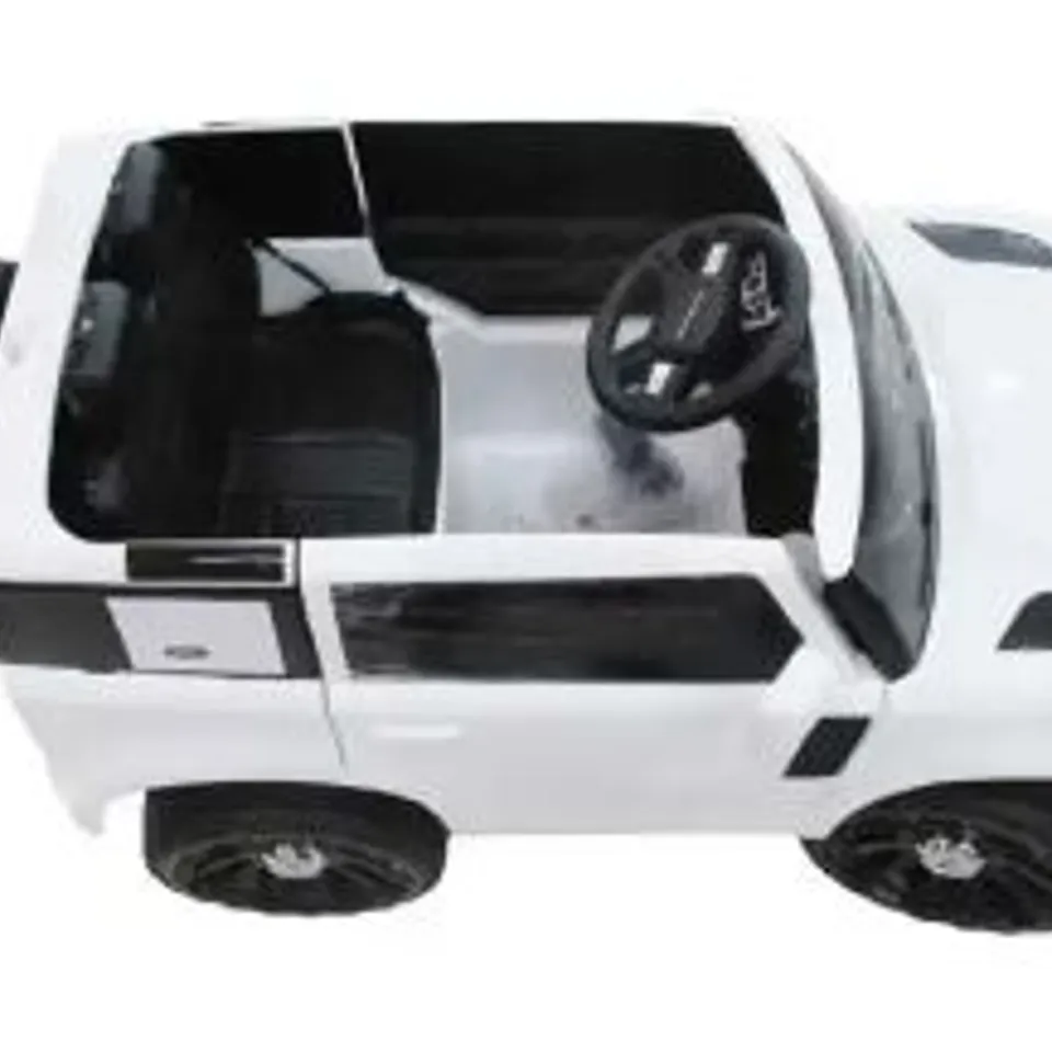 BRAND NEW BOXED CAR BABY XS-7188 WHITE