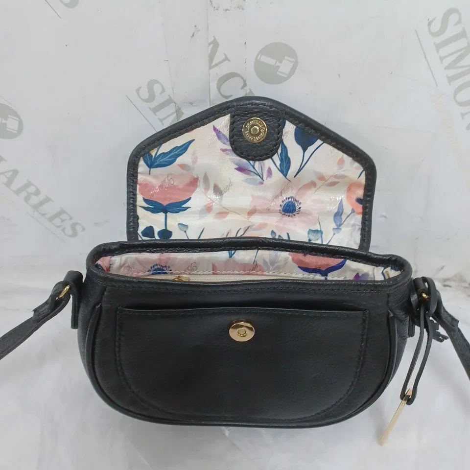 LADIES ASHWOOD SMALL HANDBAG GENUINE LEATHER WITH FLORAL PATTERNED LINING BLACK